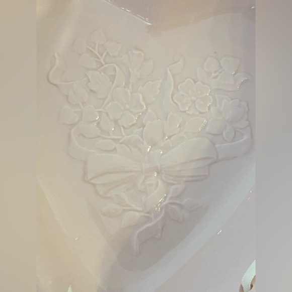 Vintage Longaberger baskets lot of 3, Valentines Day, heart shaped 2004-2005 - Picture 10 of 16